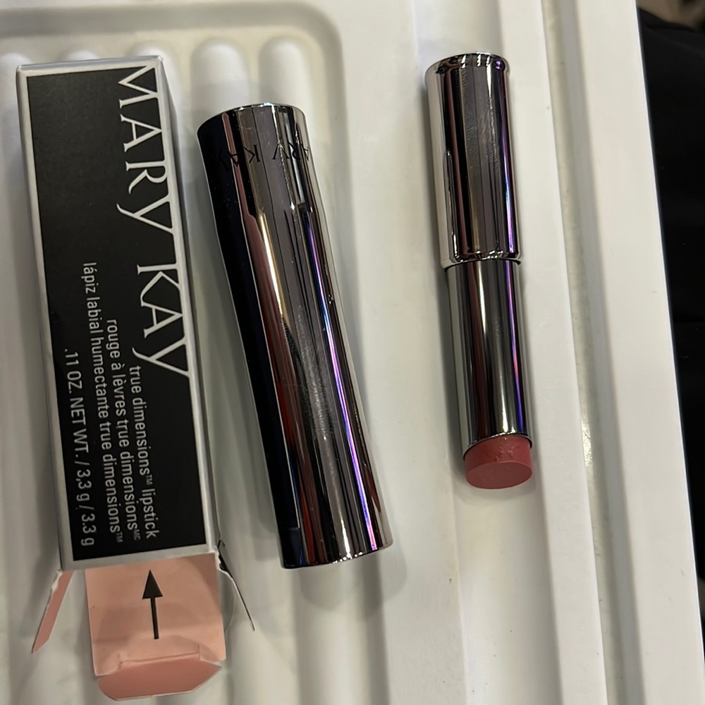 Mary Kay Natural Beaut lipstick brand new with box